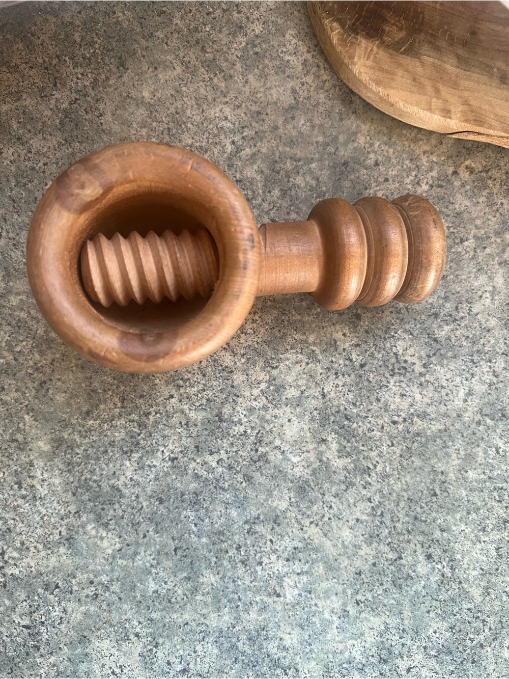 Vintage MCM Woodcroftery/ FRANCE Maple Screw Presser
Nutcracker Bowl